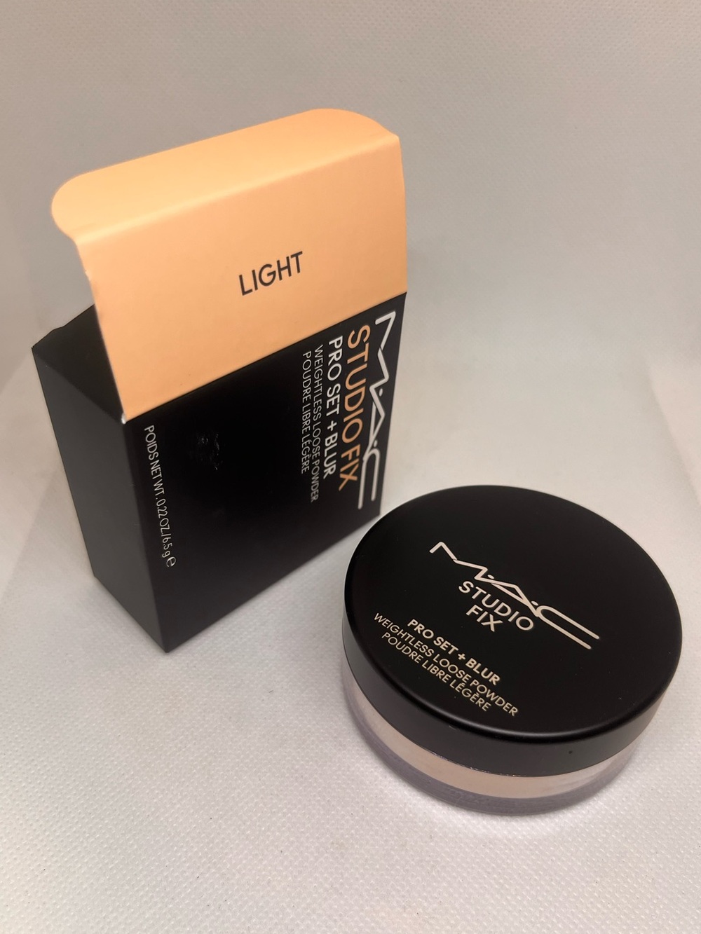 New MAC Studio Fix Pro Set+Blur Shade Light Loose Powder New in box